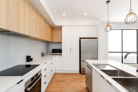 Brand New Affordable Luxury 3 Bedroom 3 Bathrooms House Close To Adelaide City, Chinatown, Beach, Adelaide Airport - Accommodation 4U 7
