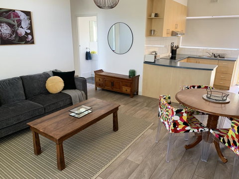 Sunshine Four - Accommodation 4U 0