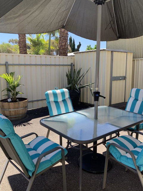 Sunshine Four - Accommodation 4U 43