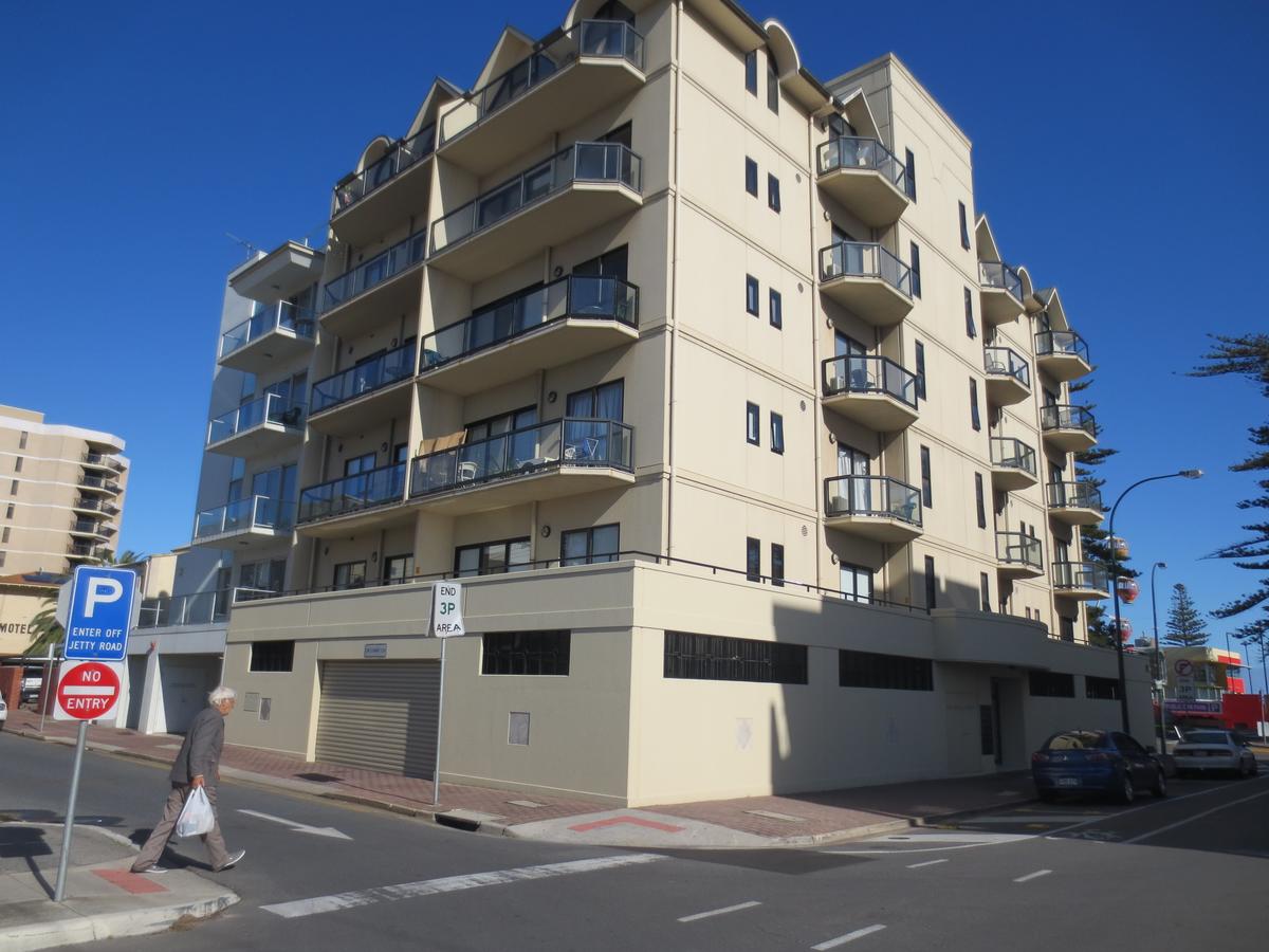 Glenelg SA Accommodation 4U