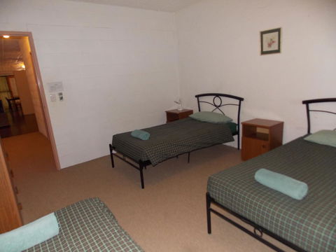 Desert View Apartments - Accommodation 4U 2