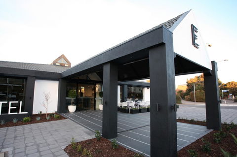 Ellen Hotel - Accommodation 4U 23