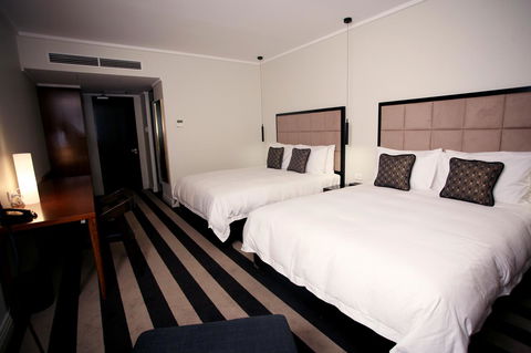 Ellen Hotel - Accommodation 4U 19