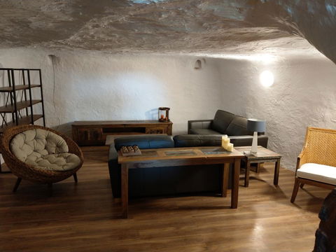 Desert Gum Retreat Gough St - Accommodation 4U 8
