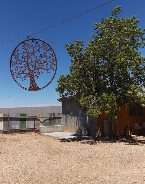 Desert Gum Retreat Gough St - Accommodation 4U 23