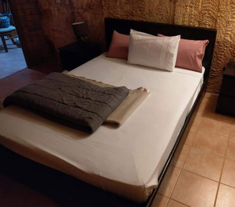 Desert Gum Retreat Gough St - Accommodation 4U 6