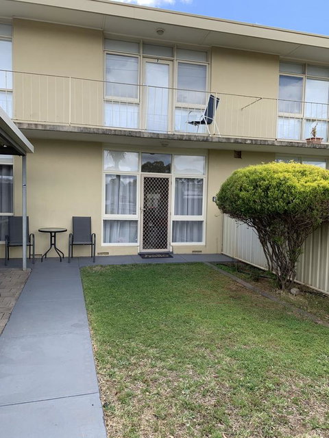 Sunshine Three - Accommodation 4U 40