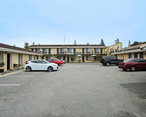 Comfort Inn Victor Harbor - Accommodation 4U 11