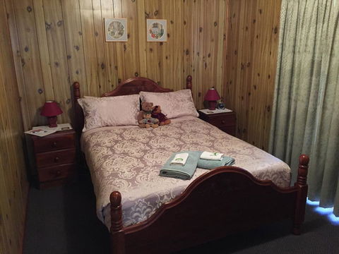 Clare Valley Cabins - Accommodation 4U 18