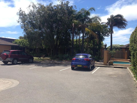 Aviators Lodge - Accommodation 4U 6