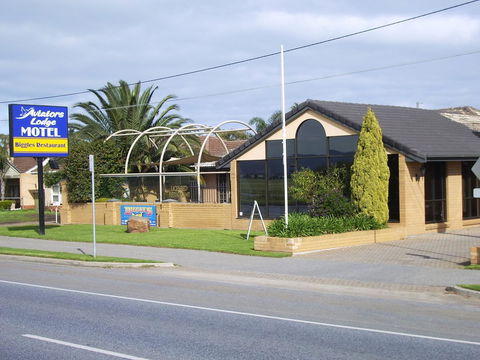 Aviators Lodge - Accommodation 4U 13
