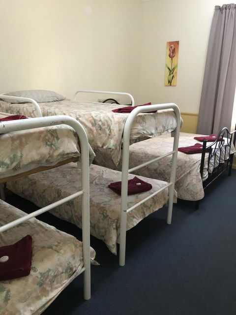 Travelway Motel - Accommodation 4U 8