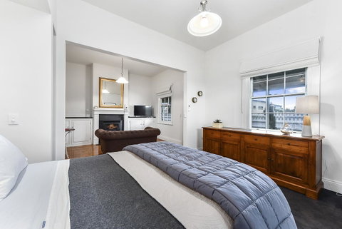 Railway Cottage In Beachport - Accommodation 4U 2