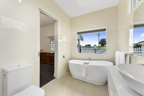 Railway Cottage In Beachport - Accommodation 4U 3