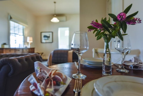 Railway Cottage In Beachport - Accommodation 4U 5
