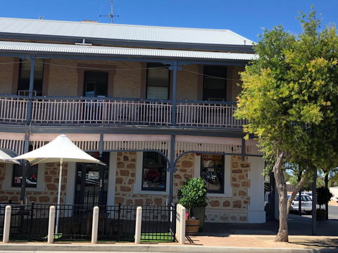 Cornwall Hotel - Accommodation 4U 1