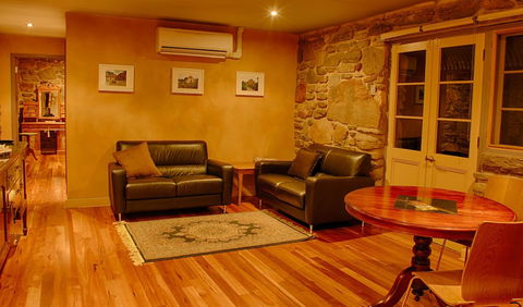 1860 Wine Country Cottages - Accommodation 4U 23