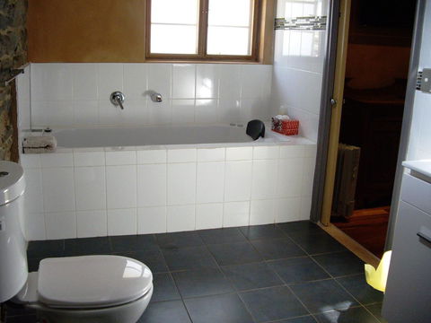 1860 Wine Country Cottages - Accommodation 4U 18