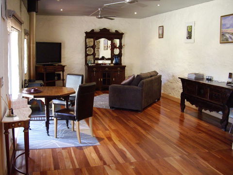 1860 Wine Country Cottages - Accommodation 4U 16