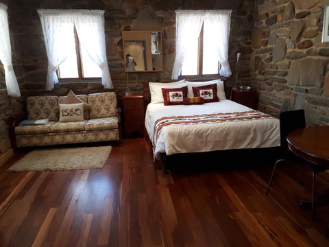1860 Wine Country Cottages - Accommodation 4U 1