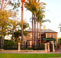 Grand Bluestone Mansion - Accommodation 4U