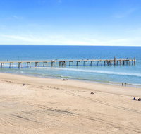 Pier Oceanview Apartment - Accommodation 4U