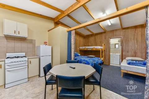 Millicent Hillview Caravan Park - Accommodation 4U 18