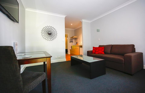 St Francis Winery - Accommodation 4U 9