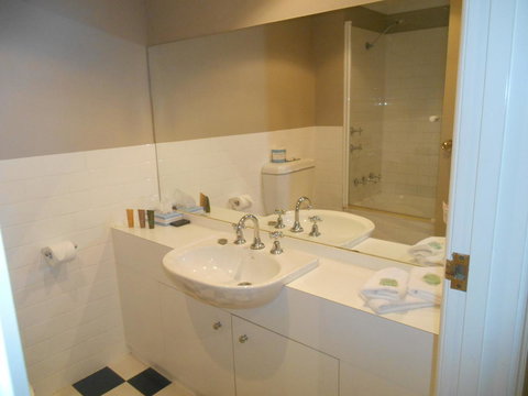 St Francis Winery - Accommodation 4U 10