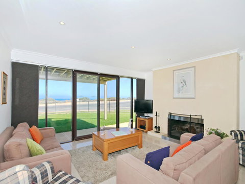 Pearl By The Sea - Accommodation 4U 4