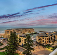 Glenelg Skyline Beachfront Penthouse Adelaide - Accommodation 4U