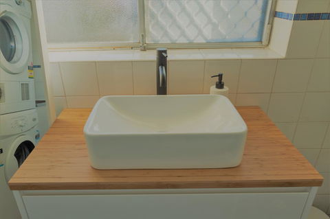 Henley Beach South, Amazing Views, Huge Private Balcony! - Accommodation 4U 17