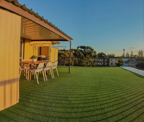 Henley Beach South, Amazing Views, Huge Private Balcony! - Accommodation 4U 20