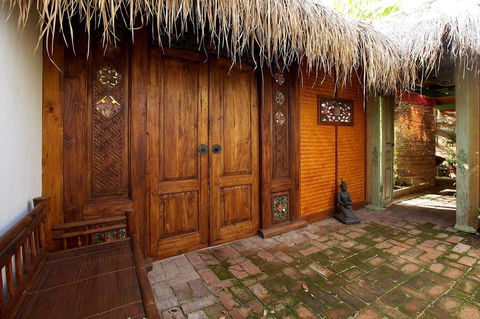 The Lotus Eater - Accommodation 4U 5