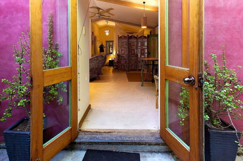 The Lotus Eater - Accommodation 4U 23