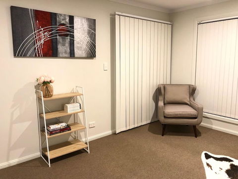 MODERN SPACIOUS 3 BR HOME - NEAR BEACH & AIRPORT - Accommodation 4U 6