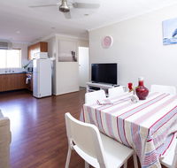 Aurora Holiday Apartment West Beach - Accommodation 4U