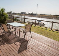 Waterfront on Jefferson at Wellington Marina SA - Accommodation 4U