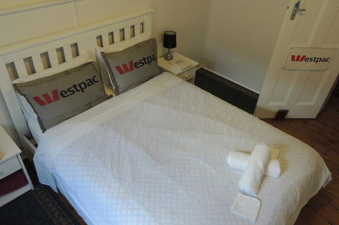 Wozza's B&B - Accommodation 4U 37