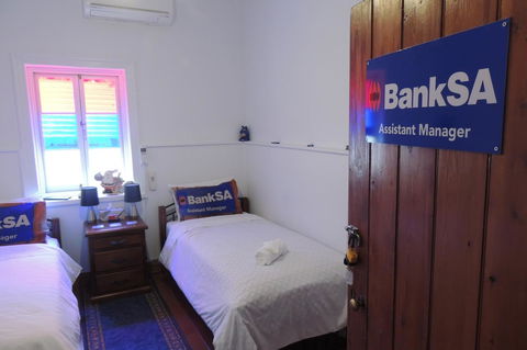 Wozza's B&B - Accommodation 4U 7