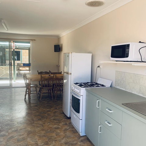 Bay Lodge - Accommodation 4U 28
