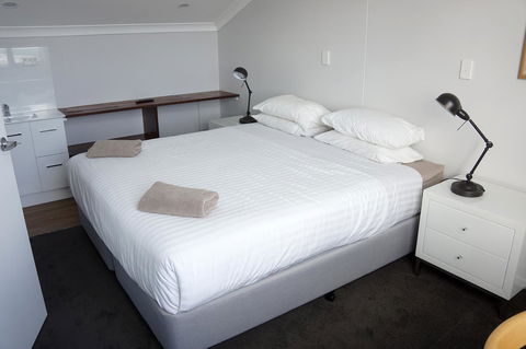 Oceanside 23 - Accommodation 4U 9