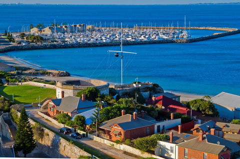 Oceanside 23 - Accommodation 4U 32