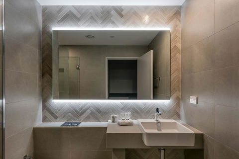 The Adnate Perth - Art Series - Accommodation 4U 23