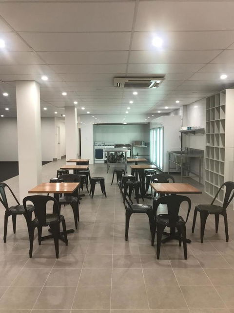 Perth City Backpackers Hostel - Note - Valid Passport Required To Check In - Accommodation 4U 7