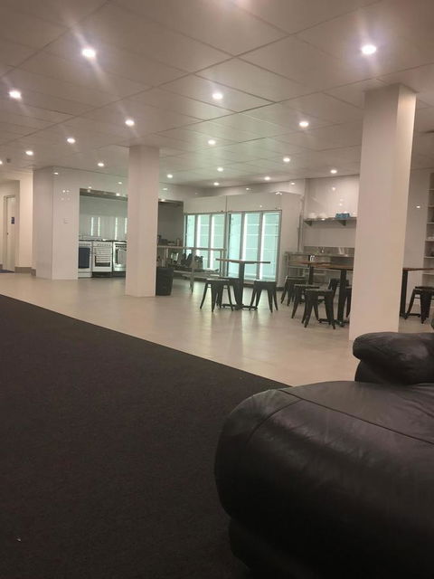 Perth City Backpackers Hostel - Note - Valid Passport Required To Check In - Accommodation 4U 11