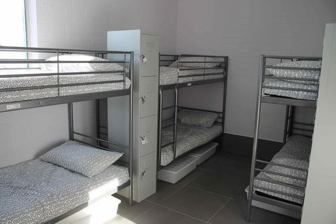 Perth City Backpackers Hostel - Note - Valid Passport Required To Check In - Accommodation 4U 0