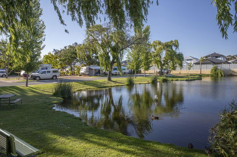 Karrinyup Waters Resort - Accommodation 4U 44