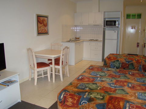 Dunsborough Central Motel - Accommodation 4U 10