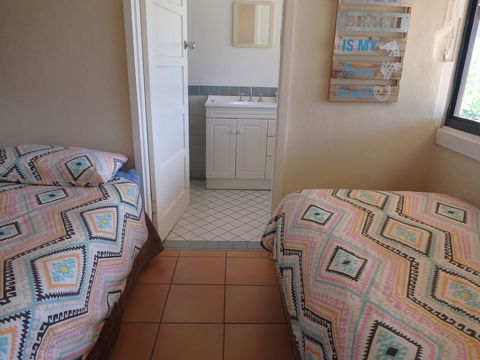 Lazy Lobster Holiday Units & Chalets - Accommodation 4U 2